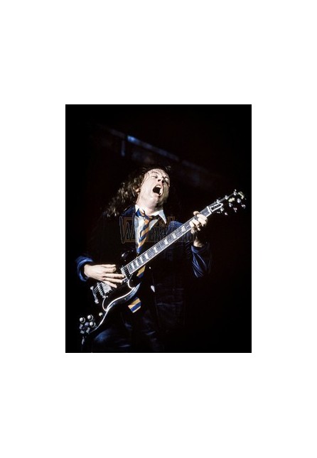 AC/DC (Angus Young)